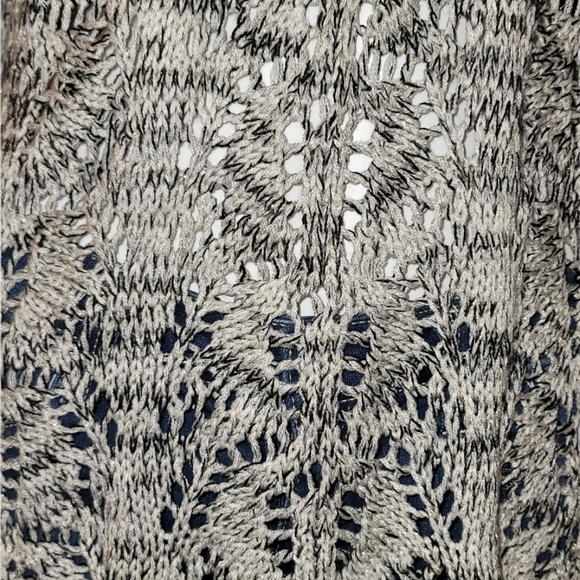 Sweaters - Picture 12 of 15